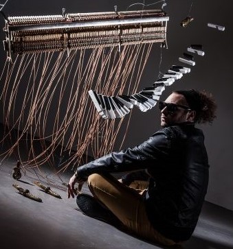 Portrait of Mathieu Scheuber with a sound installation